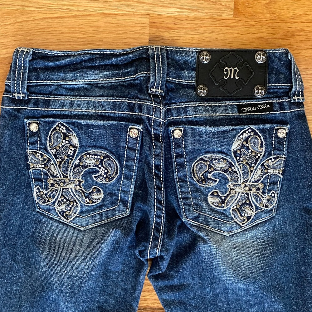 NWOT Women’s 25 Miss Me Jean Capris